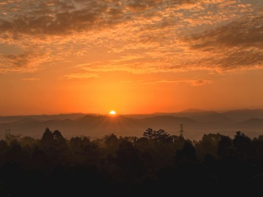 日出東方-任淵博，昌江塑品_副本