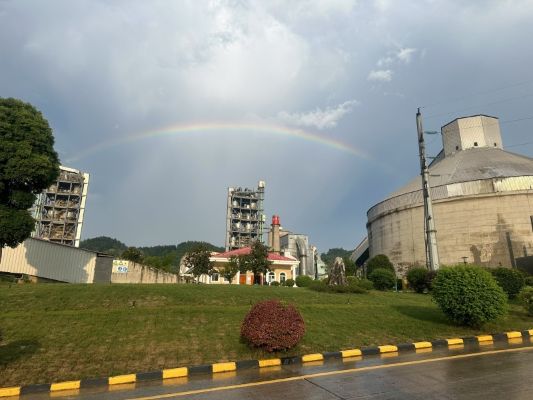 貴陽(yáng)海螺，一橋飛架，蘇金鳳_副本
